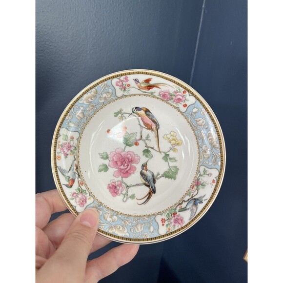 Vtg W.H. Grindley & Co Baroda England Berry Bowl Set of 4 Floral Cottage Bird - Picture 3 of 5